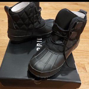 Torrid Quilted Lace Up Rain Duck Boots size 9WW